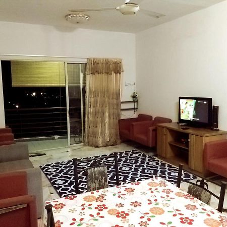 Homestay Haizal Telok Kemang Port Dickson Kültér fotó